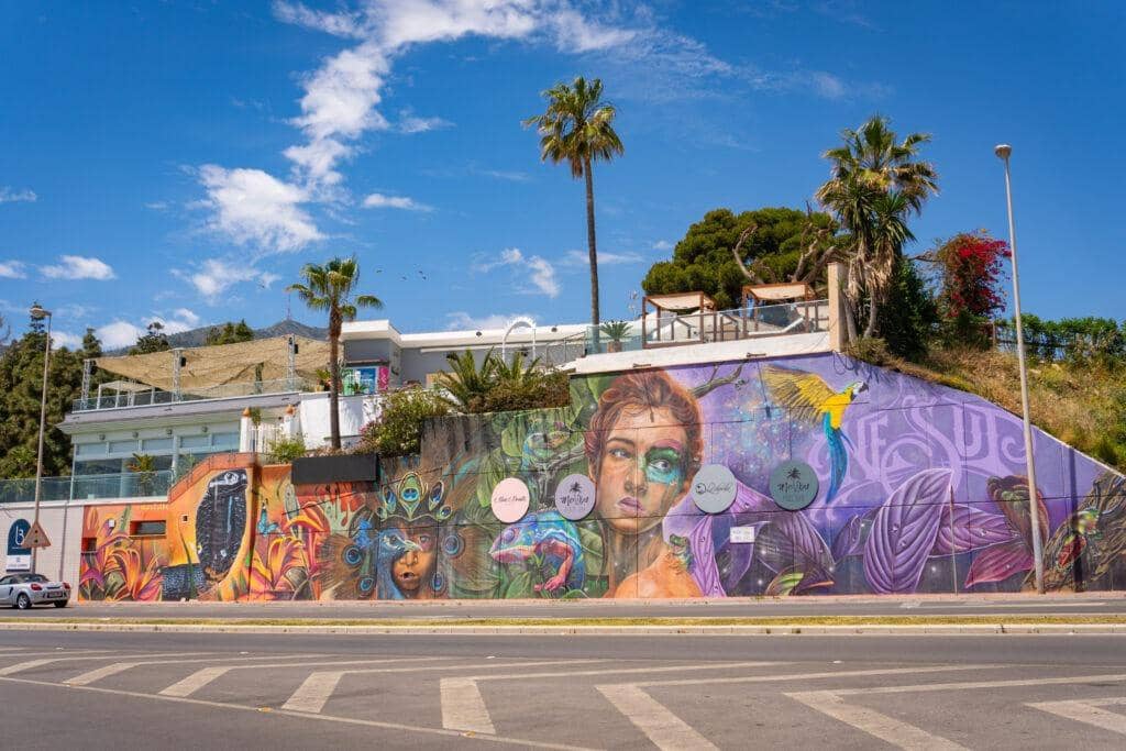 1 soveværelse Rækkehus til salg i Torrequebrada med garage - € 305.000 (Ref: 9376764)