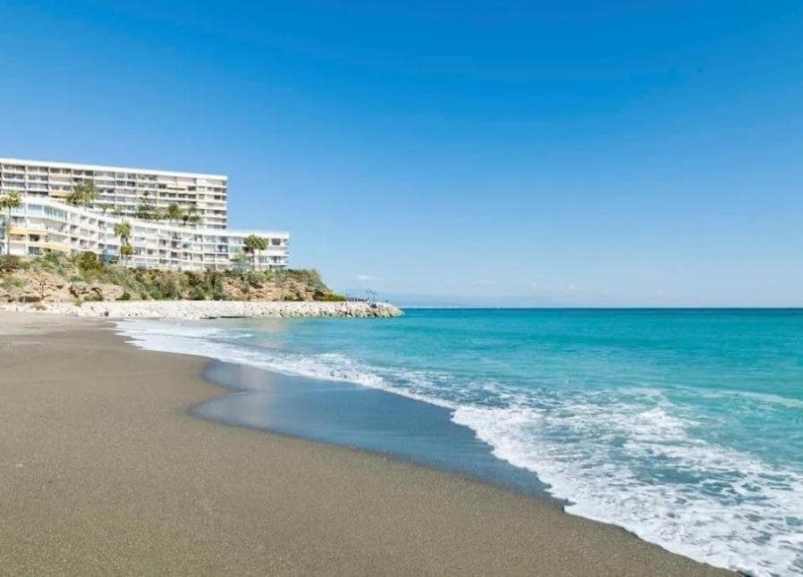 Yritys myytävänä paikassa Torremolinos mukana 
autotalli - 1 170 000 € (Ref: 9387827)