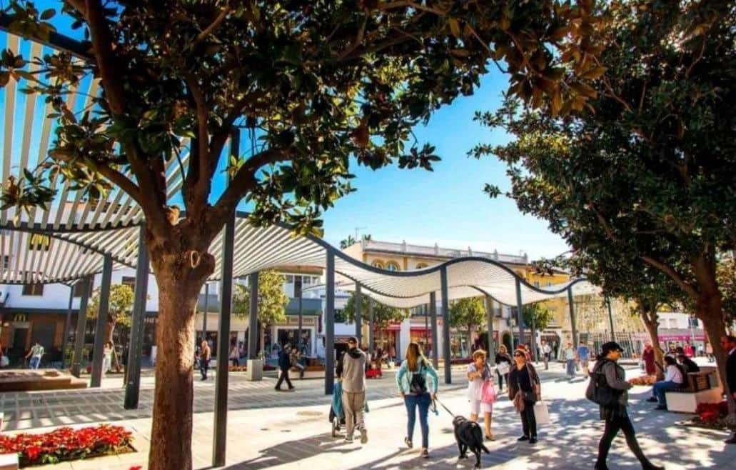 Yritys myytävänä paikassa Torremolinos mukana 
autotalli - 1 170 000 € (Ref: 9387827)