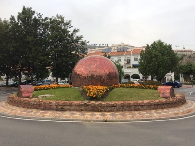 Kommersiell til salgs i Benalmádena - € 266 000 (Ref: 9387828)