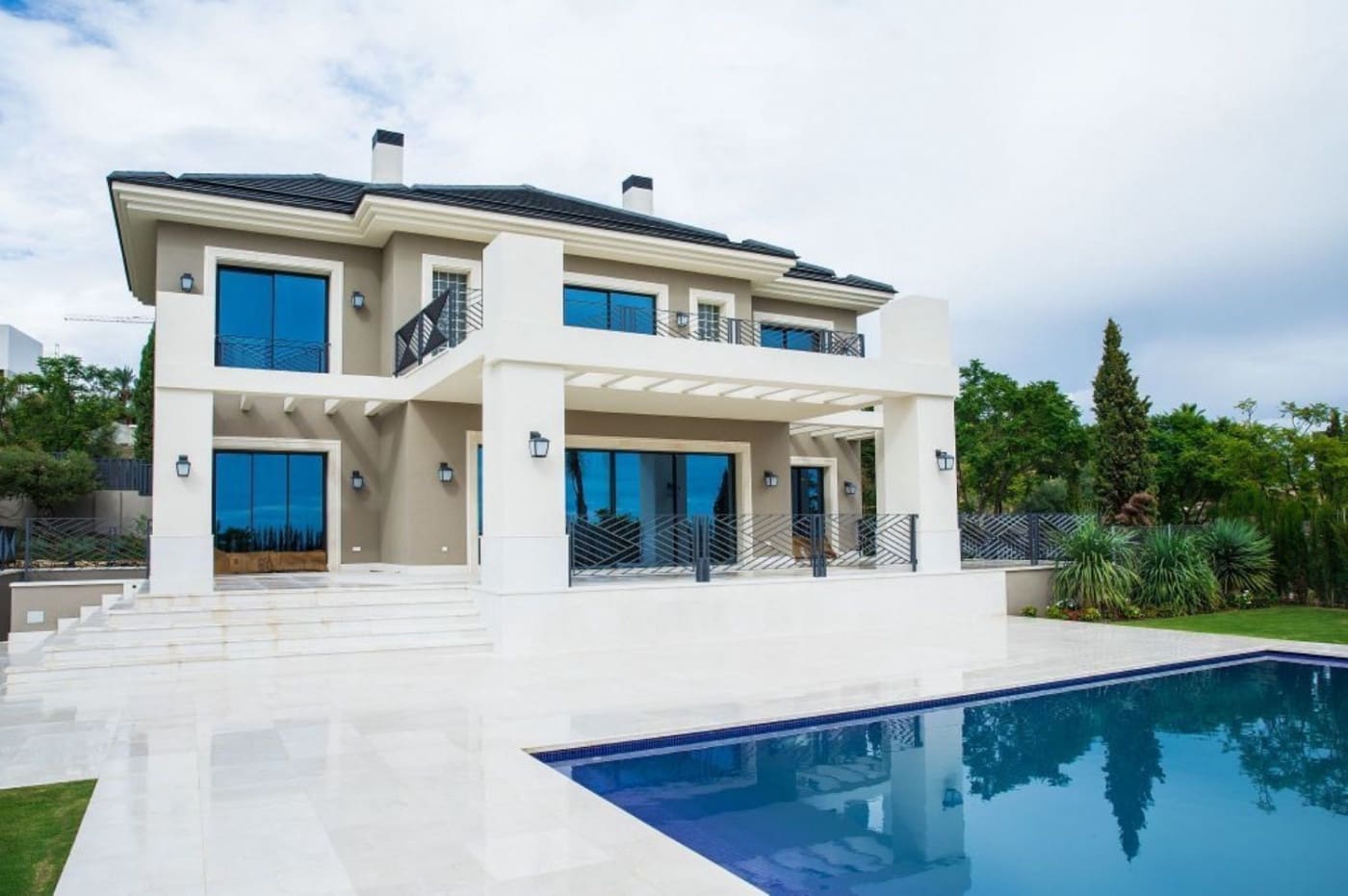 6 bedroom Villa for sale in Los Flamingos with pool garage - € 3,650,000 (Ref: 9387831)