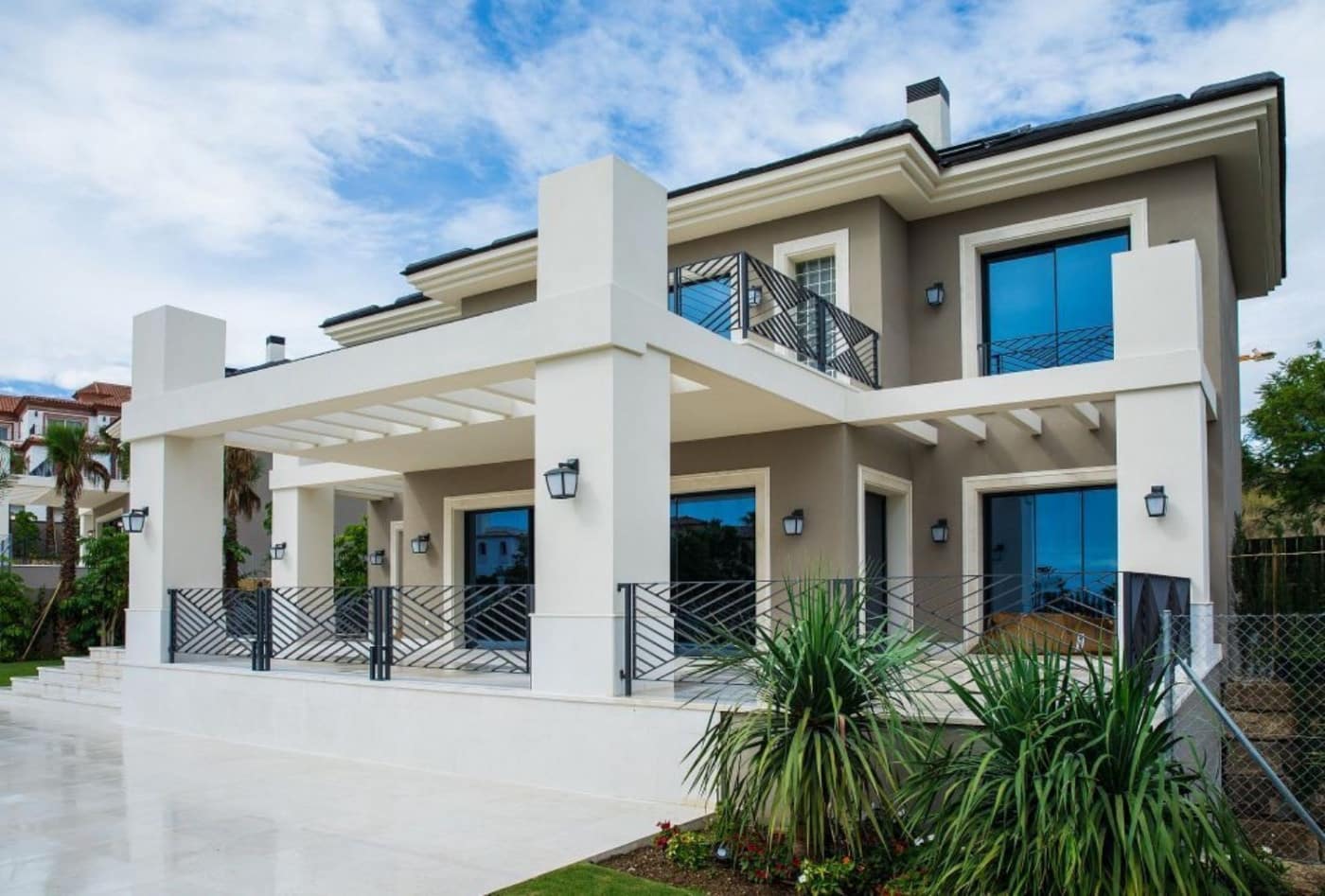 6 bedroom Villa for sale in Los Flamingos with pool garage - € 3,650,000 (Ref: 9387831)