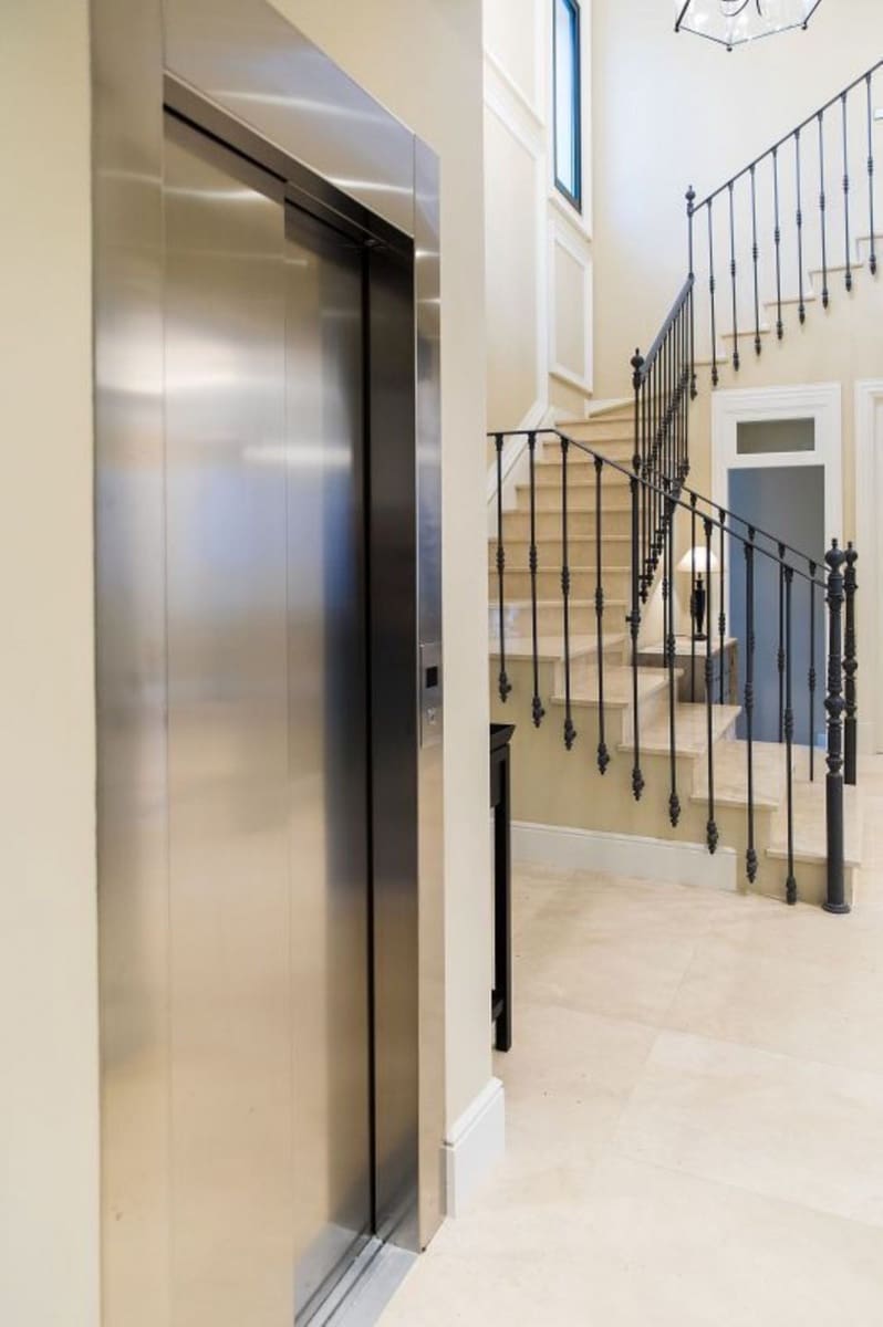 6 bedroom Villa for sale in Los Flamingos with pool garage - € 3,650,000 (Ref: 9387831)