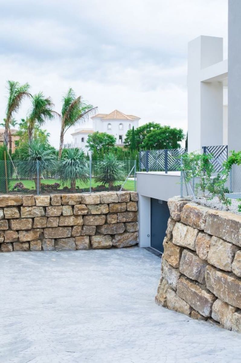 6 bedroom Villa for sale in Los Flamingos with pool garage - € 3,650,000 (Ref: 9387831)