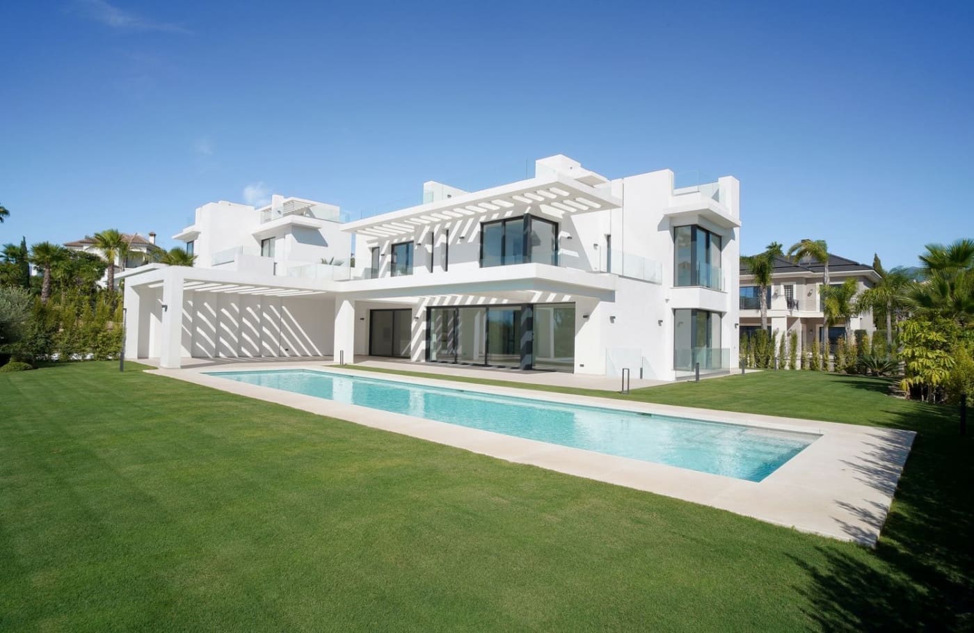 5 bedroom Villa for sale in Los Flamingos with pool - € 3,350,000 (Ref: 9387832)