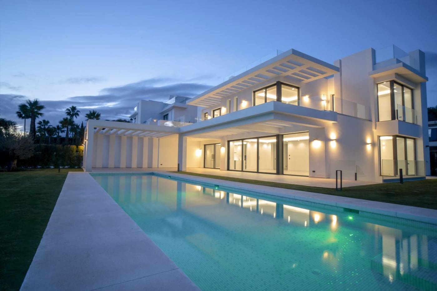 5 bedroom Villa for sale in Los Flamingos with pool - € 3,350,000 (Ref: 9387832)