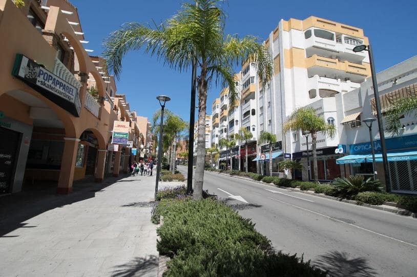 Commercial for sale in Benalmadena - € 280,000 (Ref: 9387834)