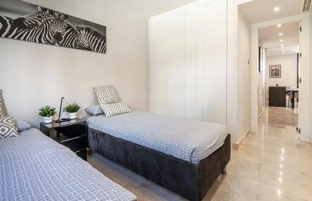 2 chambre Appartement à vendre à Cabopino, Marbella avec piscine garage - 625 000 € (Ref: 9387835)