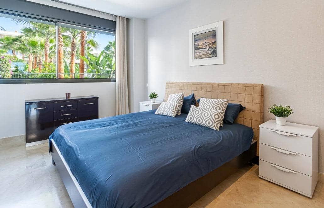 2 sypialnia Mieszkanie na sprzedaż w Cabopino z basenem garażem - 625 000 € (Ref: 9387835)