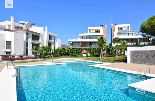 2 chambre Appartement à vendre à Cabopino, Marbella avec piscine garage - 625 000 € (Ref: 9387835)