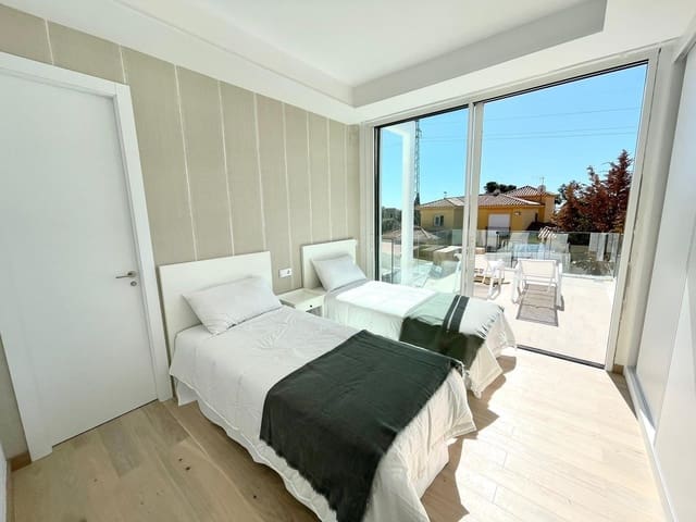 3 Zimmer Villa zu verkaufen in Marbella mit Pool - 1.950.000 € (Ref: 9387837)