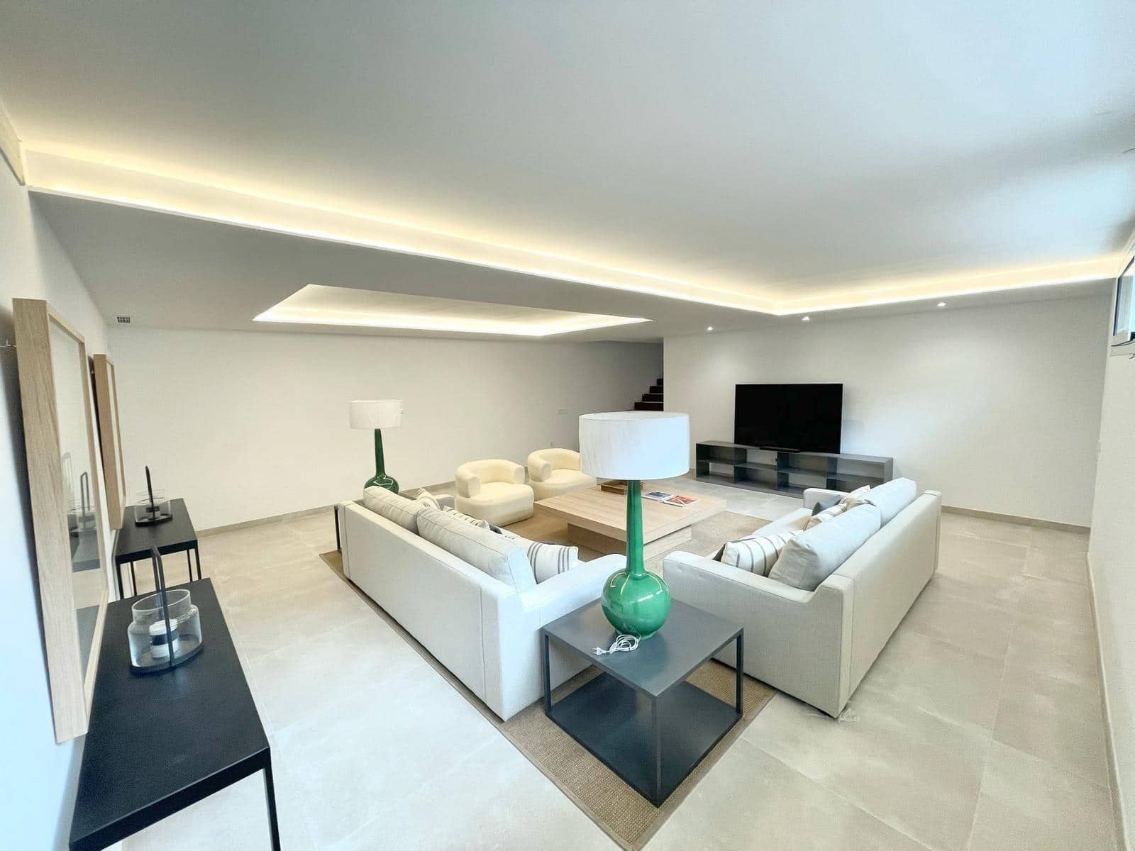 3 Zimmer Villa zu verkaufen in Marbella mit Pool - 1.950.000 € (Ref: 9387837)