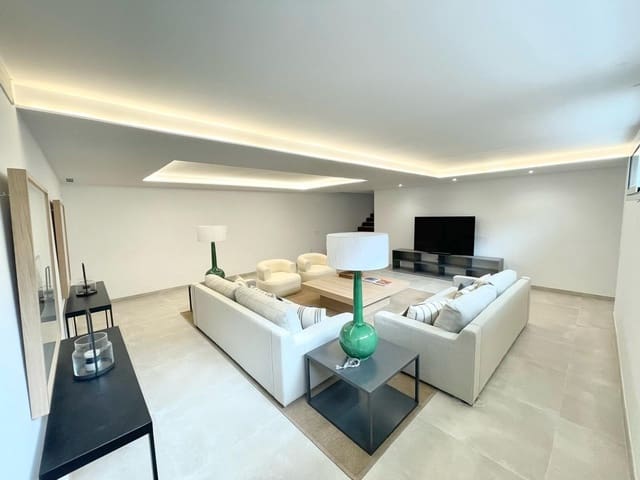 3 Zimmer Villa zu verkaufen in Marbella mit Pool - 1.950.000 € (Ref: 9387837)