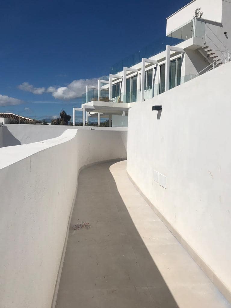 3 Zimmer Villa zu verkaufen in Marbella mit Pool - 1.950.000 € (Ref: 9387837)