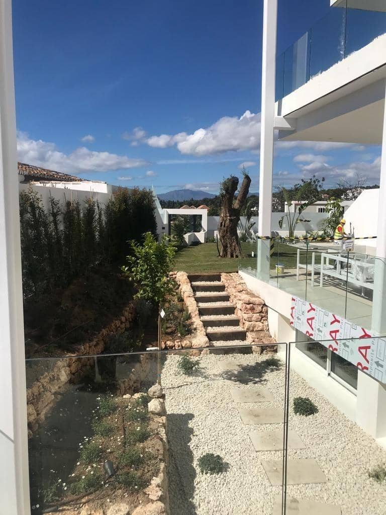 3 Zimmer Villa zu verkaufen in Marbella mit Pool - 1.950.000 € (Ref: 9387837)