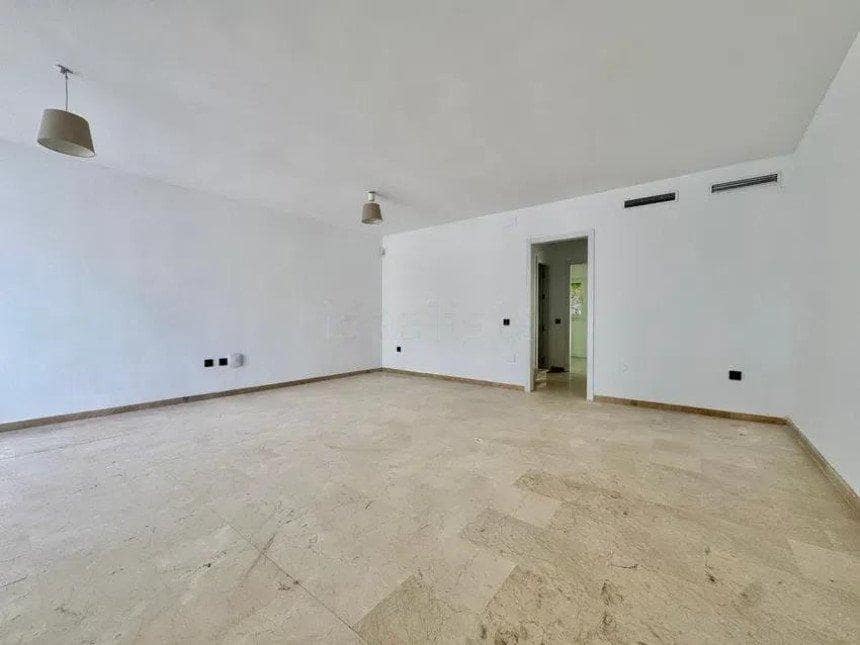 3 makuuhuone Rivitalo myytävänä paikassa Alhaurin de la Torre mukana uima-altaan 
autotalli - 450 000 € (Ref: 9387838)