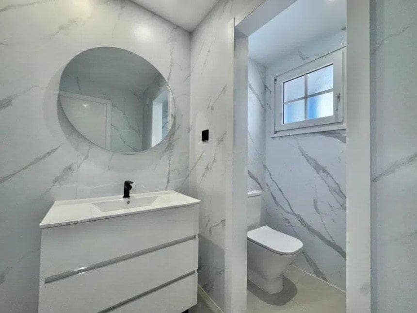 3 makuuhuone Rivitalo myytävänä paikassa Alhaurin de la Torre mukana uima-altaan 
autotalli - 450 000 € (Ref: 9387838)