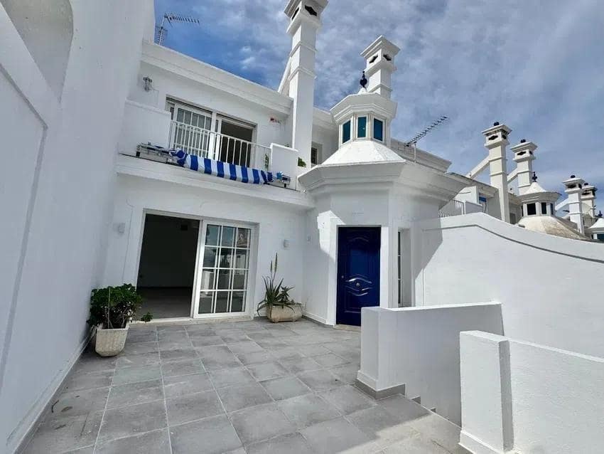 3 makuuhuone Rivitalo myytävänä paikassa Alhaurin de la Torre mukana uima-altaan 
autotalli - 450 000 € (Ref: 9387838)