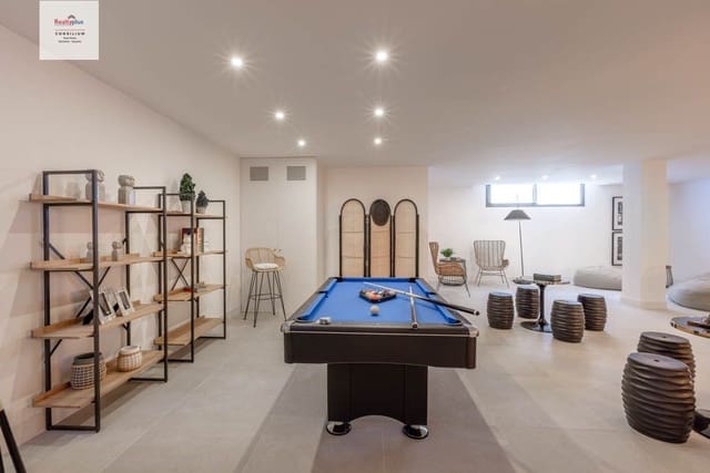 Adosado de 2 habitaciones en Cabopino, Marbella en venta con piscina garaje - 460.000 € (Ref: 9387839)