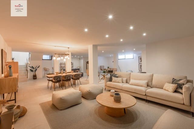 Adosado de 2 habitaciones en Cabopino, Marbella en venta con piscina garaje - 460.000 € (Ref: 9387839)