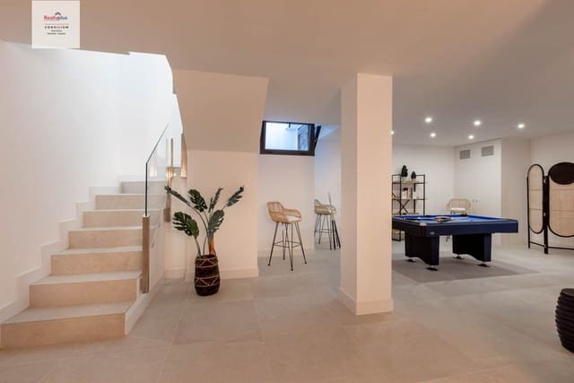 Adosado de 2 habitaciones en Cabopino, Marbella en venta con piscina garaje - 460.000 € (Ref: 9387839)