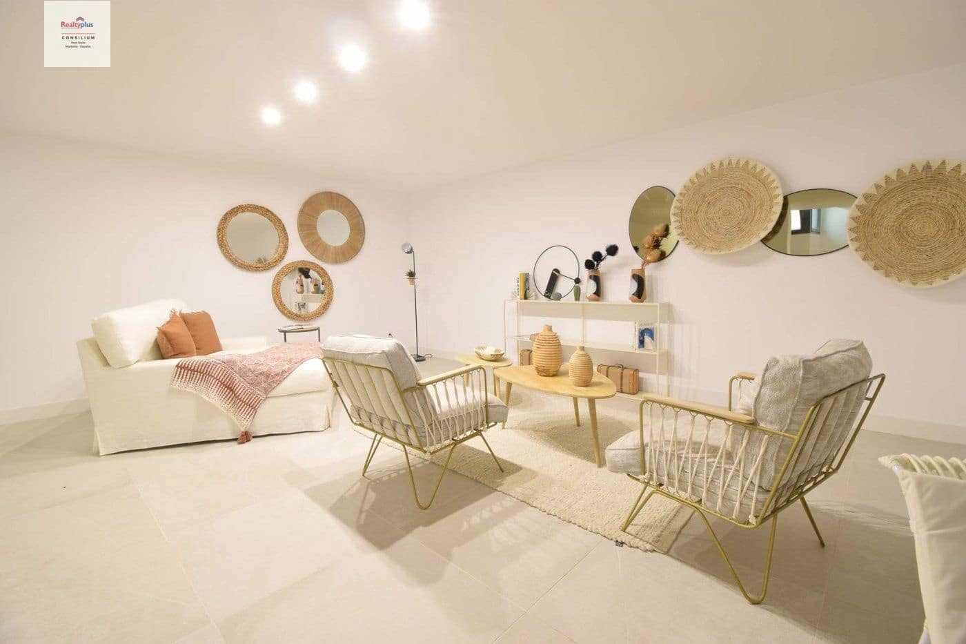 2 soverom Rekkehus til salgs i Cabopino med svømmebasseng garasje - € 460 000 (Ref: 9387839)