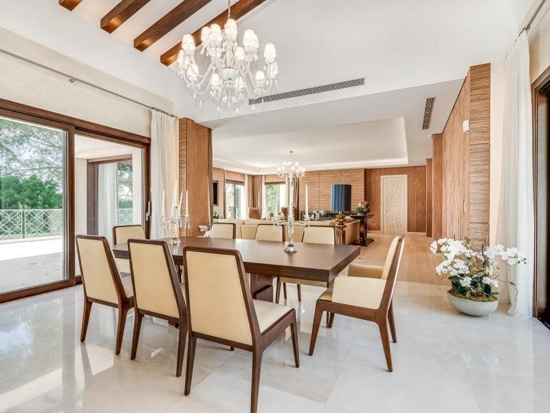 6 soveværelse Villa til salg i Nueva Andalucia med swimmingpool garage - € 6.495.000 (Ref: 9387840)