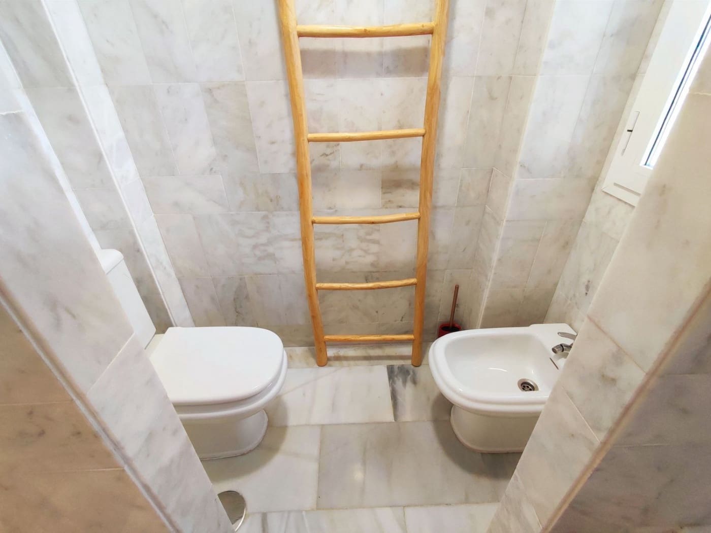 2 bedroom Apartment for sale in Nueva Andalucia with pool - € 423,000 (Ref: 9387841)