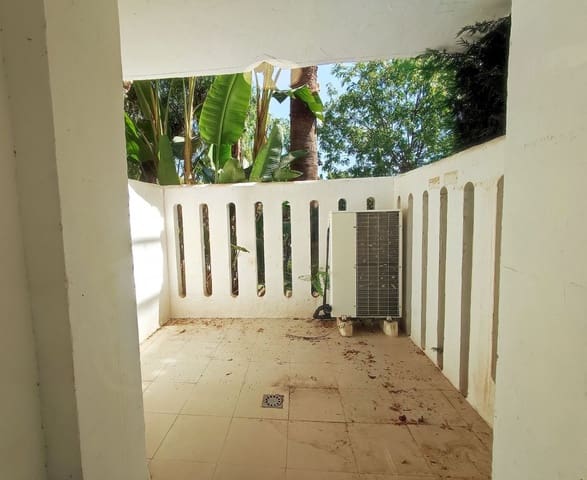 Apartamento de 2 habitaciones en Los Naranjos, Marbella en venta con piscina - 423.000 € (Ref: 9387841)