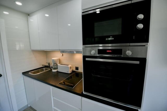 1 camera da letto Monolocale da affittare in Benalmadena Costa, Benalmádena con piscina - 1.000 € (Rif: 9438539)