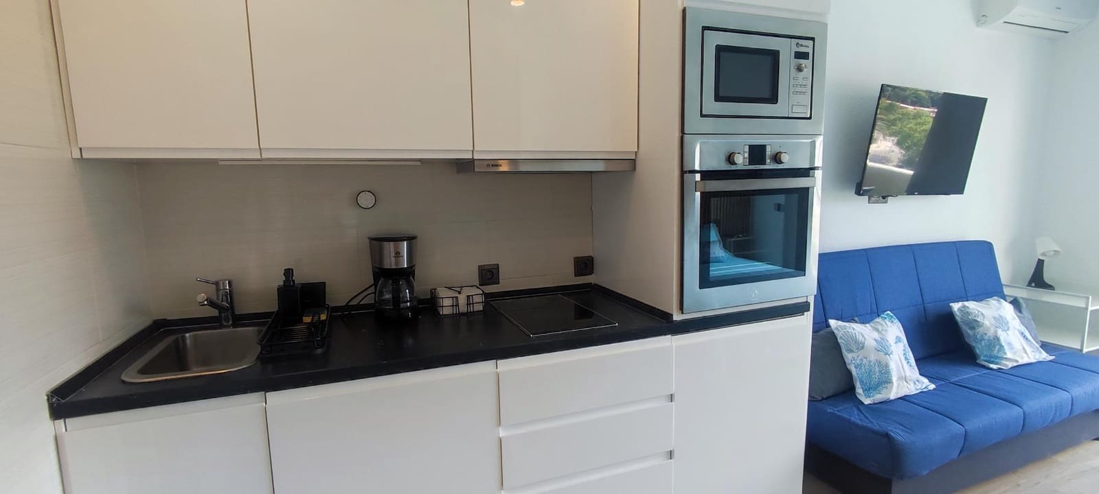 1 bedroom Studio for rent in Benalmadena Costa with pool - € 1,000 (Ref: 9438539)