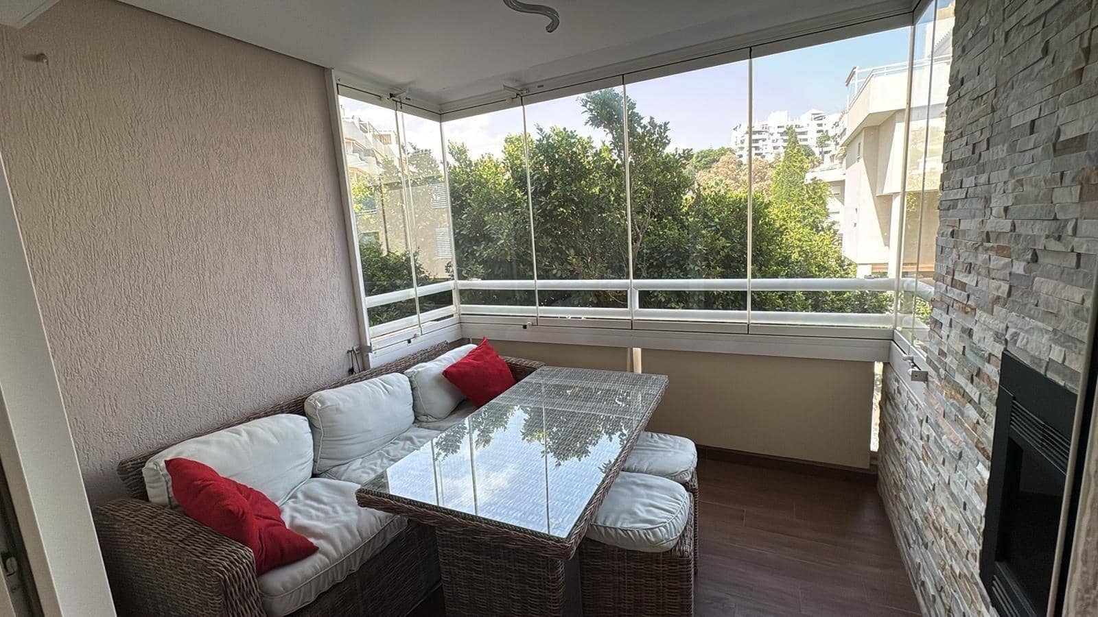 2 sypialnia Mieszkanie do wynajęcia w Torremolinos z garażem - 1 750 € (Ref: 9438540)