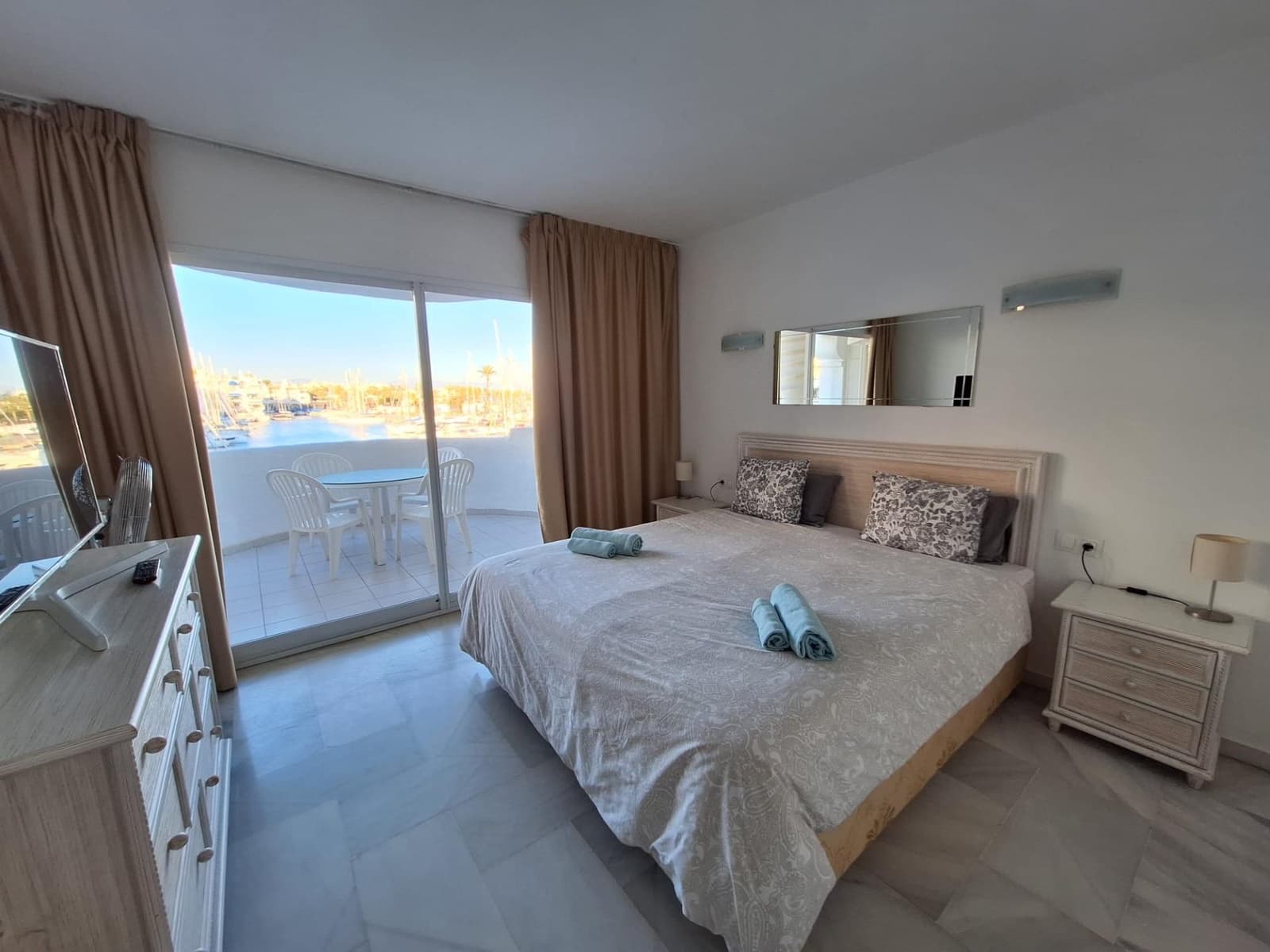 2 bedroom Flat for rent in Benalmadena with pool - € 2,200 (Ref: 9441882)