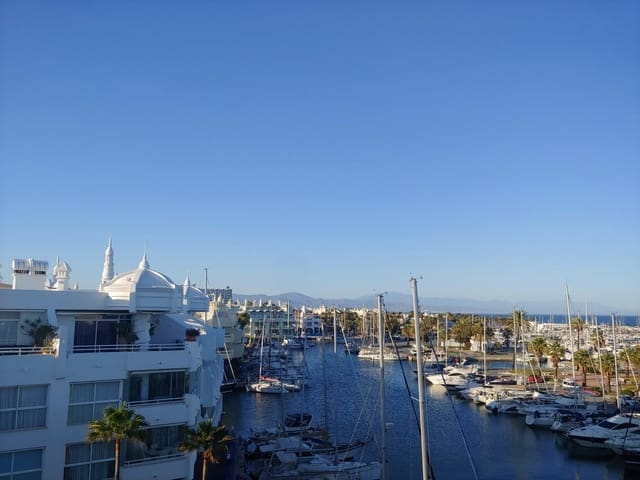 2 soverom Leilighet til salgs i Puerto Marina, Benalmádena med svømmebasseng - € 585 000 (Ref: 9452066)