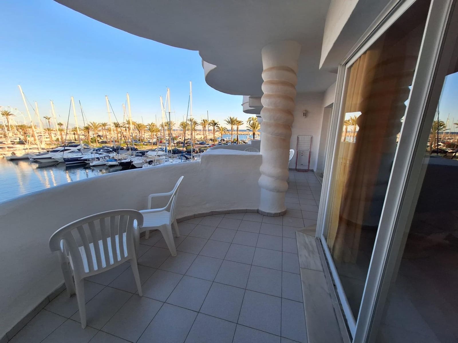 Piso de 2 habitaciones en Benalmádena en venta con piscina - 570.000 € (Ref: 9452066)