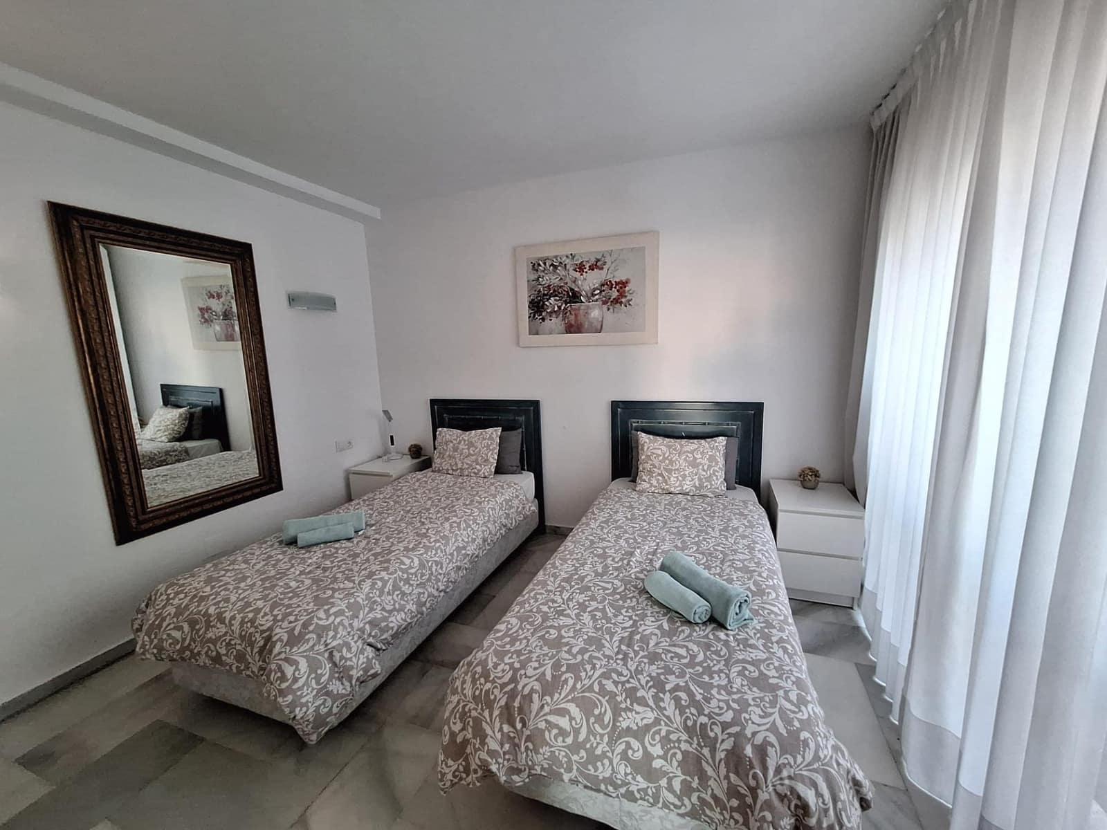 Piso de 2 habitaciones en Benalmádena en venta con piscina - 570.000 € (Ref: 9452066)