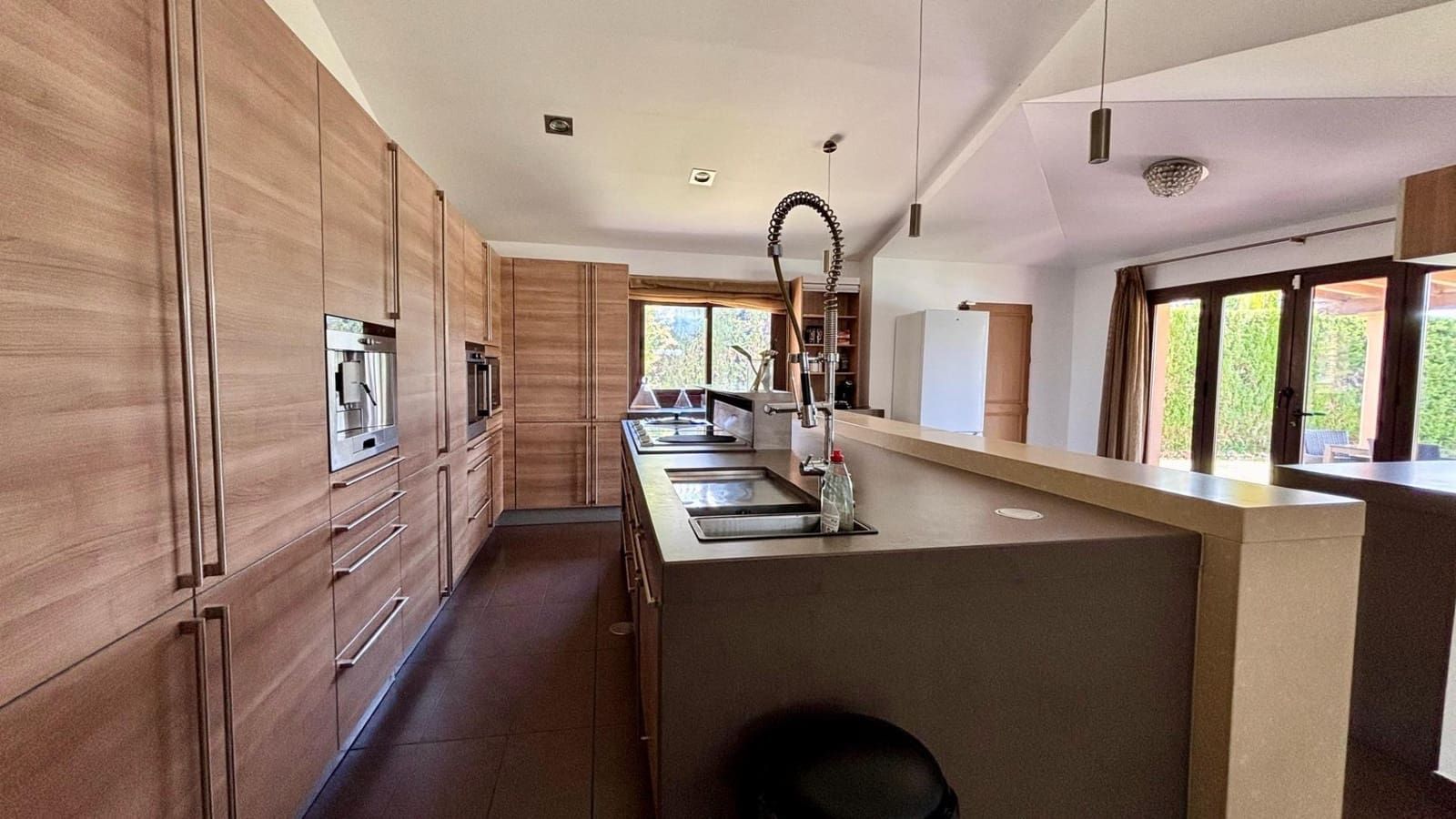 Chalet de 3 habitaciones en Marbella en venta con piscina garaje - 2.700.000 € (Ref: 9452067)