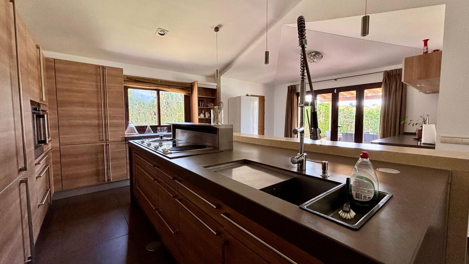 Chalet de 3 habitaciones en Marbella en venta con piscina garaje - 2.700.000 € (Ref: 9452067)