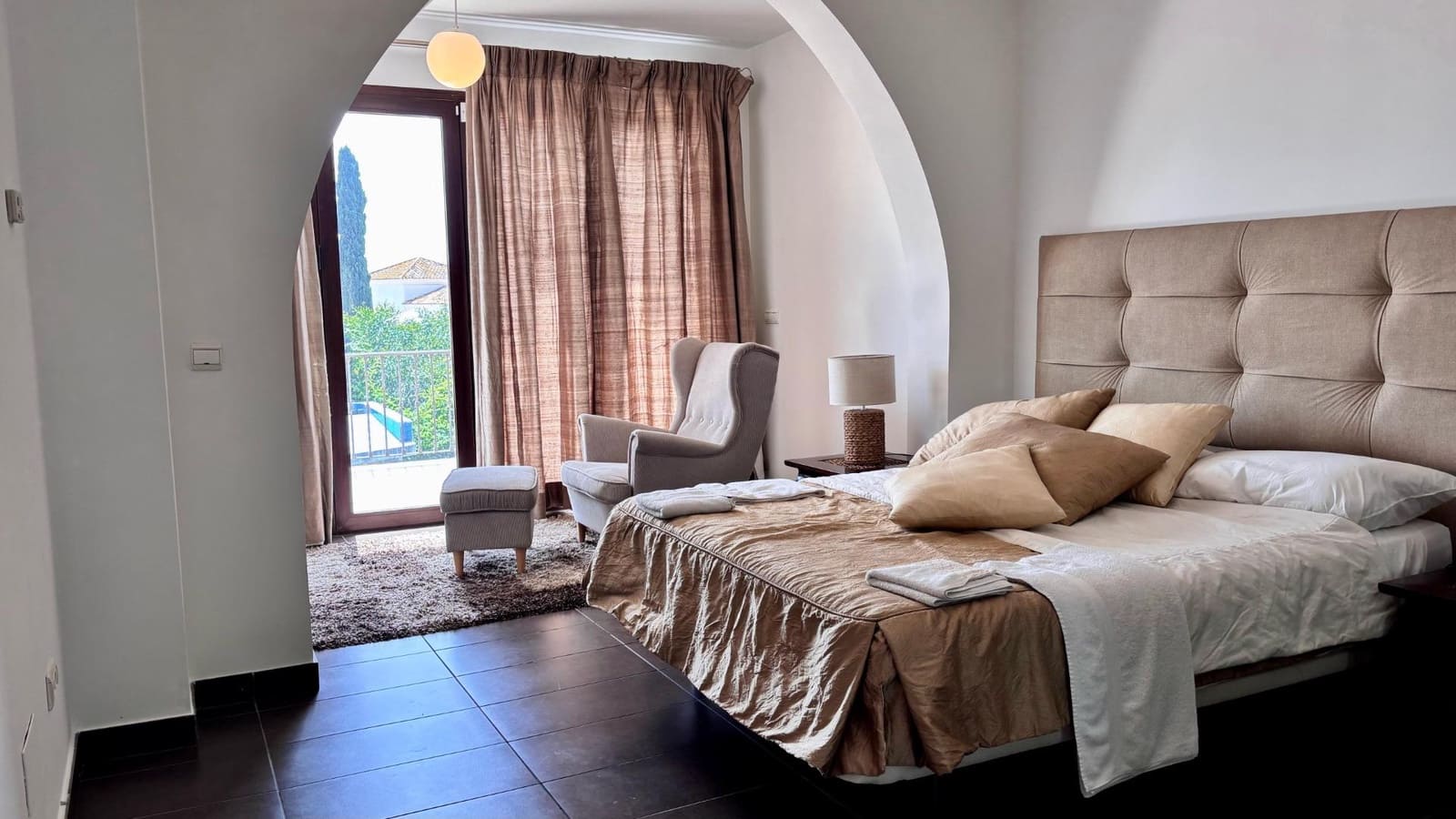 Chalet de 3 habitaciones en Marbella en venta con piscina garaje - 2.700.000 € (Ref: 9452067)