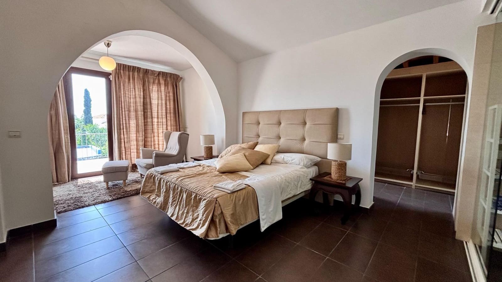 Chalet de 3 habitaciones en Marbella en venta con piscina garaje - 2.700.000 € (Ref: 9452067)