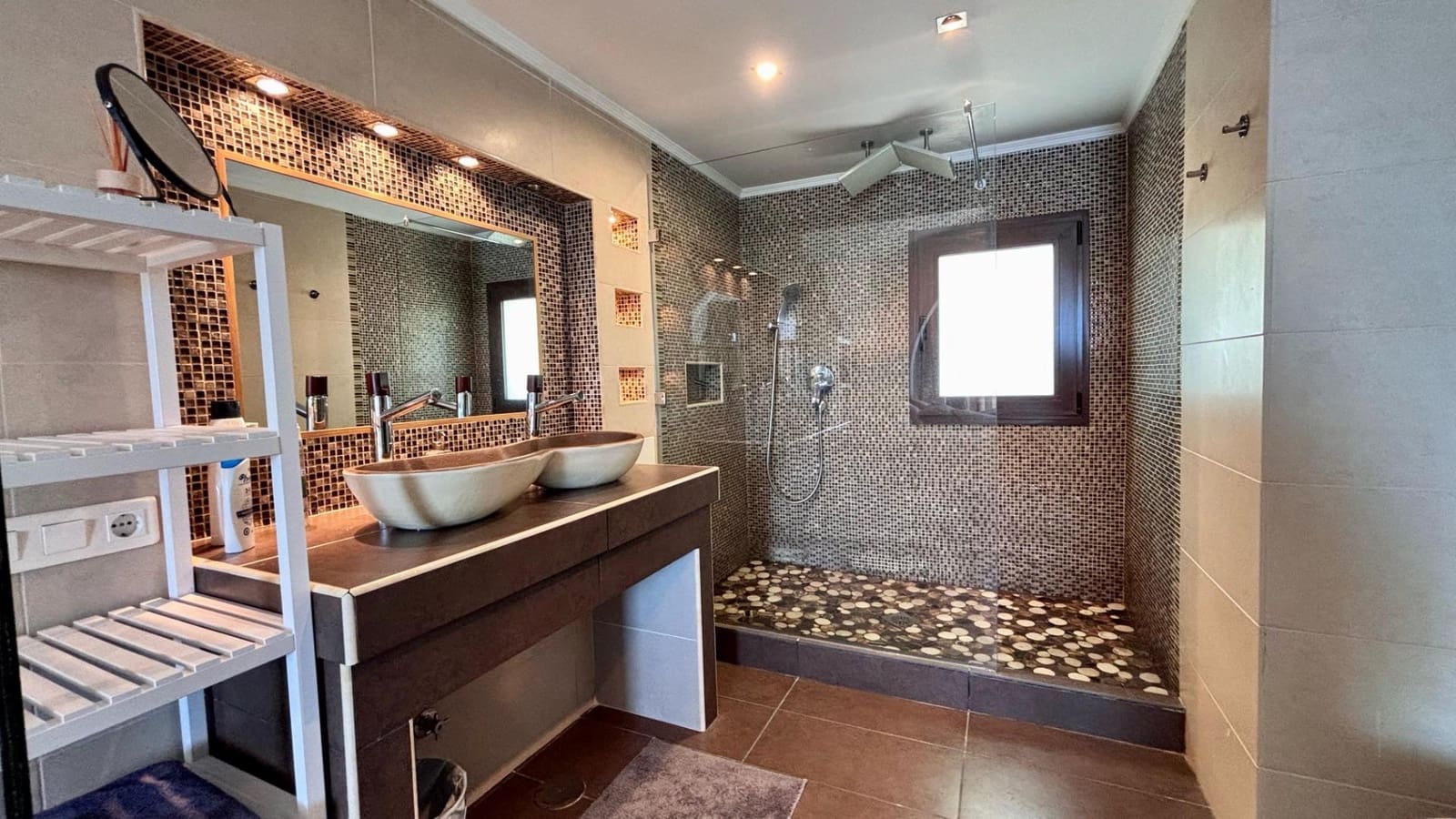 Chalet de 3 habitaciones en Marbella en venta con piscina garaje - 2.700.000 € (Ref: 9452067)