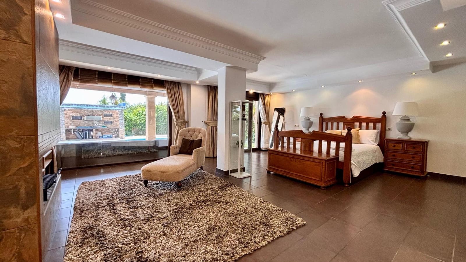 Chalet de 3 habitaciones en Marbella en venta con piscina garaje - 2.700.000 € (Ref: 9452067)