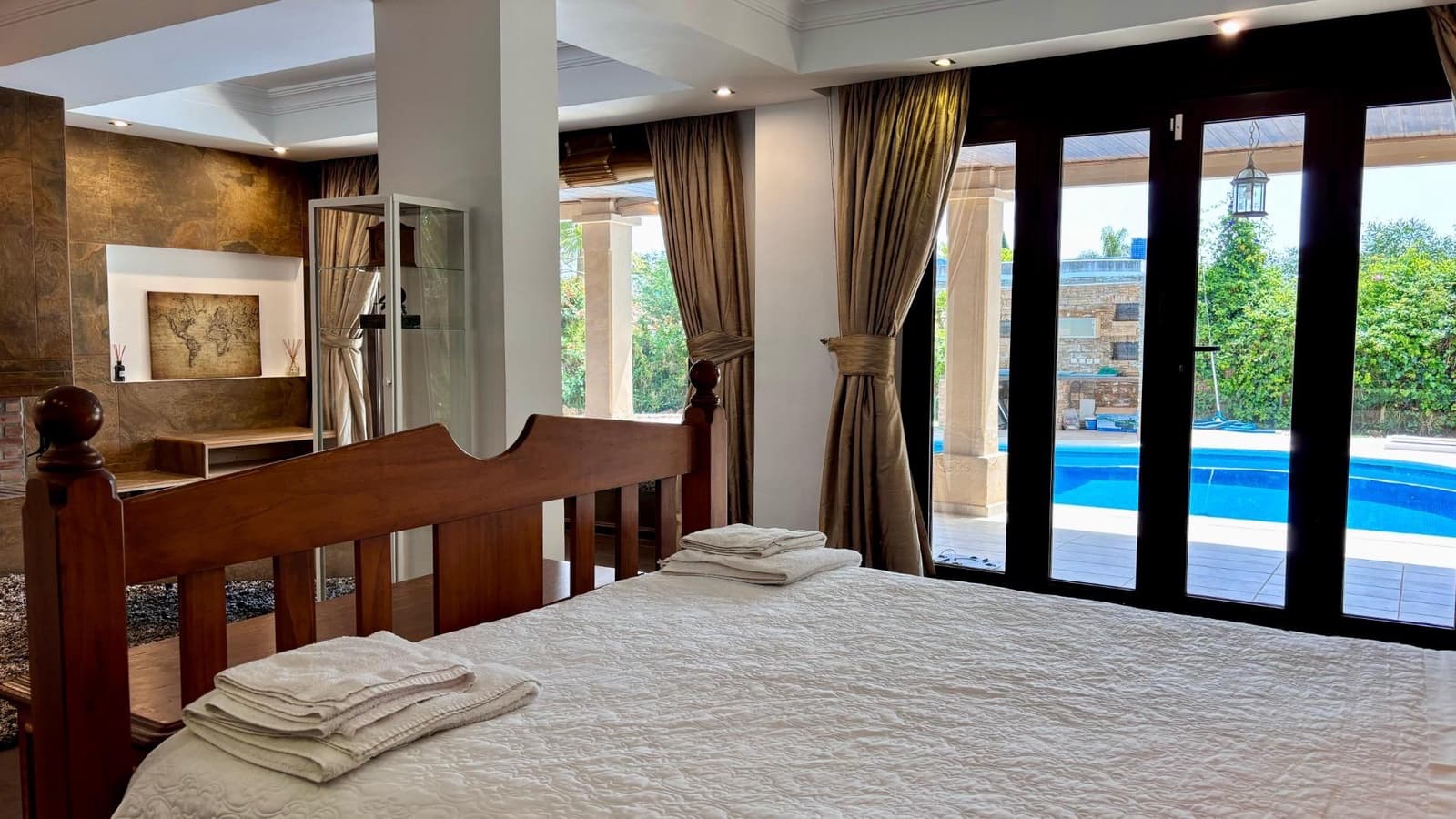 Chalet de 3 habitaciones en Marbella en venta con piscina garaje - 2.700.000 € (Ref: 9452067)