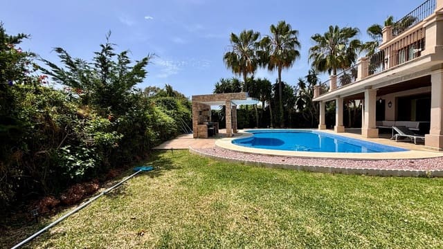 Chalet de 3 habitaciones en Marbella en venta con piscina garaje - 2.700.000 € (Ref: 9452067)