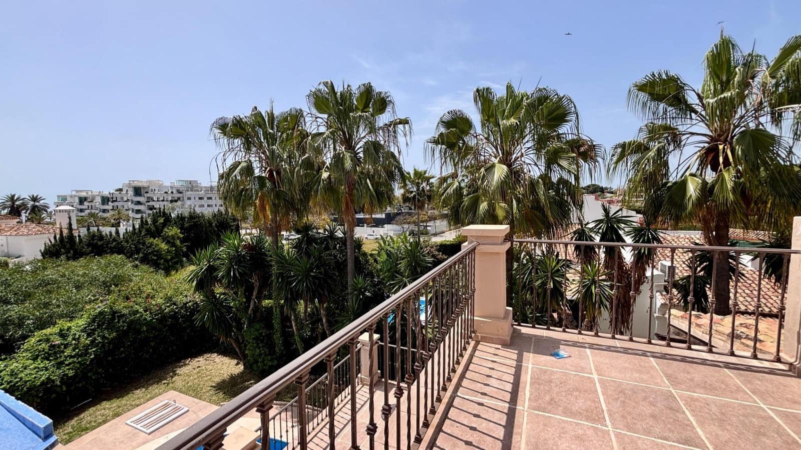 Chalet de 3 habitaciones en Marbella en venta con piscina garaje - 2.700.000 € (Ref: 9452067)