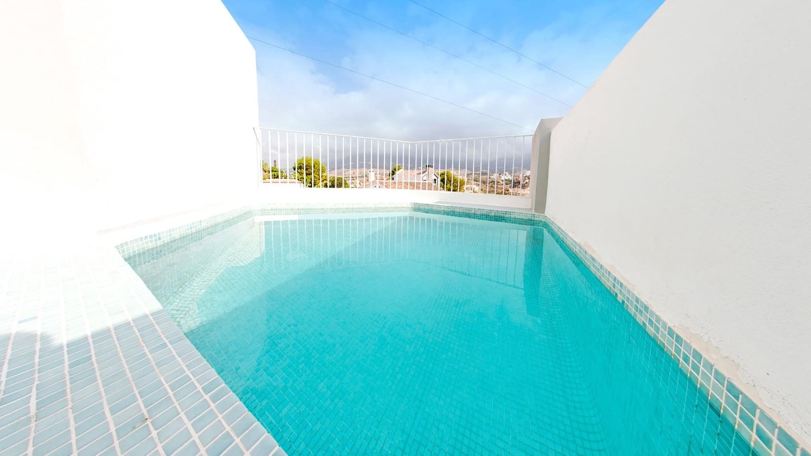 3 sovrum Radhus till salu i Fuengirola med pool garage - 532 000 € (Ref: 9452068)