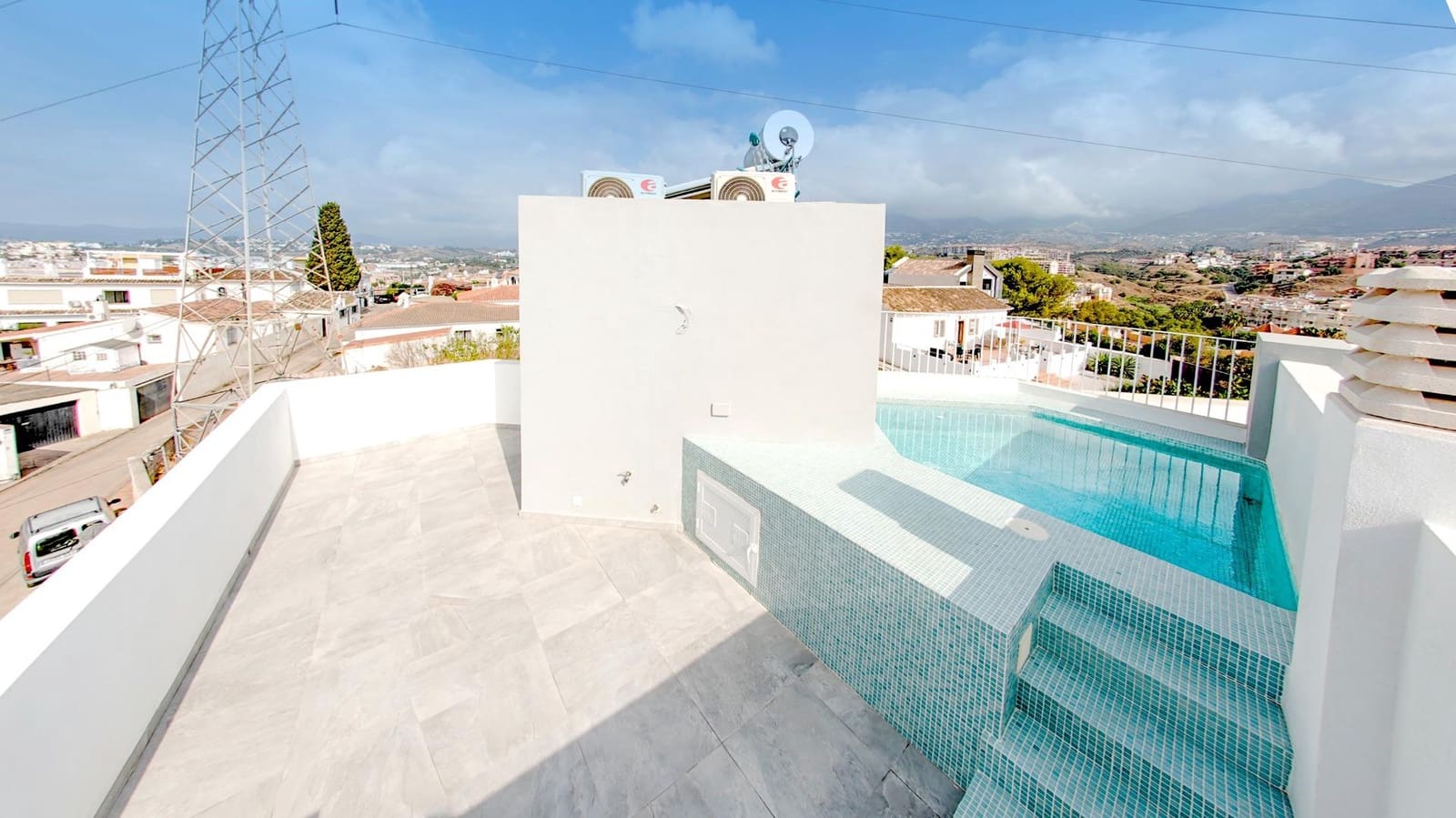 3 sovrum Radhus till salu i Fuengirola med pool garage - 532 000 € (Ref: 9452068)