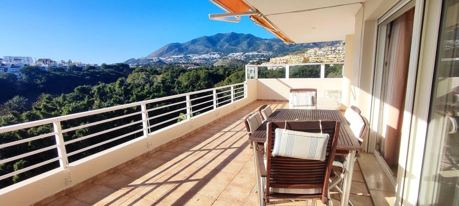 Ático de 3 habitaciones en Torrequebrada en alquiler con piscina garaje - 1.850 € (Ref: 9465581)