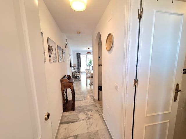 Apartamento de 2 habitaciones en Torrequebrada, Benalmádena en alquiler con piscina garaje - 1.400 € (Ref: 9465582)