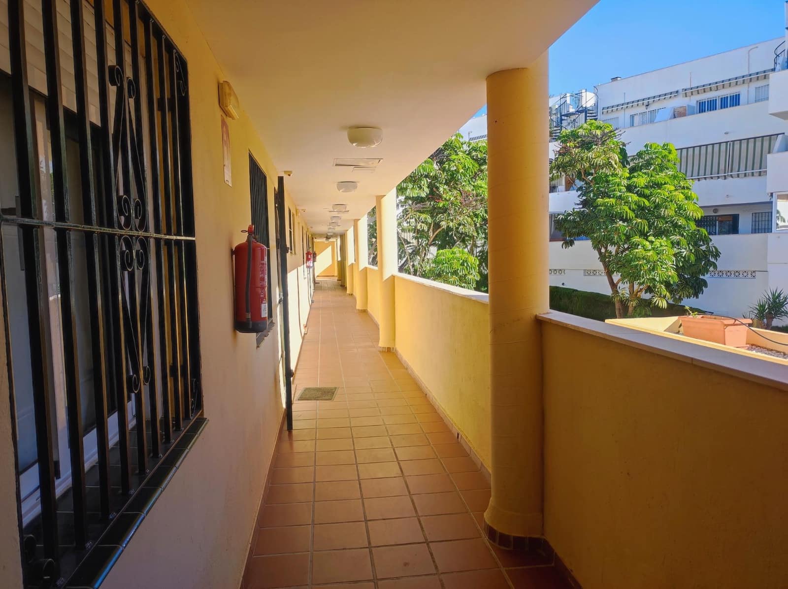 2 makuuhuone Huoneisto vuokrattavana paikassa Torrequebrada mukana uima-altaan 
autotalli - 1 400 € (Ref: 9465582)